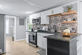 515 E Holly Street, Rocky Mount, NC 27801 – photo 11: Kitchen