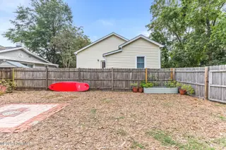 2105 Gibson Avenue, Wilmington, NC 28403 — 3-bedroom home in Carolina Place, Wilmington, NC, photo 22 of 26: 025_2105_gibson_avenue-25_345