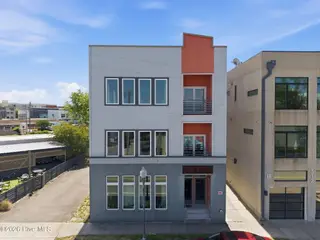 314 Davis Street Unit 301, Wilmington, NC 28401 — 2-bedroom condo in Downtown, Wilmington, NC, photo 11 of 60