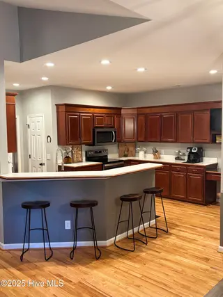 1111 Avenshire Circle, Wilmington, NC 28412 – photo 22: bar2