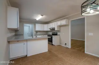 725 Monticello Drive, Pinehurst, NC 28374 – photo 12: Monticello Int.-14