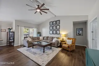 216 Pinewood Drive, New Bern, NC 28562 – photo 17: 31-web-or-mls-0C0A6982