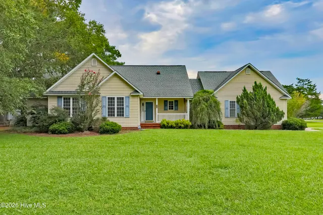 215 S Johnson Street, Beulaville, NC 28518