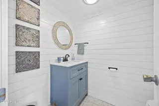 923 Canal Drive, Carolina Beach, NC 28428 – photo 22: 32_bathroom 1