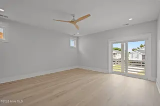 211 Spartanburg Avenue 2, Carolina Beach, NC 28428 – photo 21: 39-web-or-mls-DSC04244