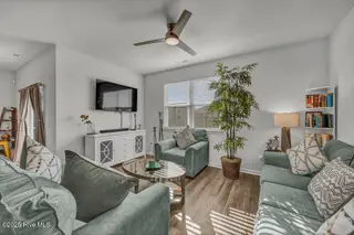 344 Tributary Circle, Wilmington, NC 28401 – photo 6: 009_img_2765_524
