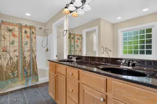 1730 Caracara Drive, New Bern, NC 28560 – photo 15: Primary Bathroom