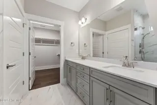 1032 Fawn Valley Way, Wilmington, NC 28409 – photo 21: 17- Primary Bathroom