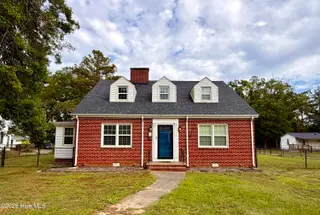 406 N Caswell Street, La Grange, NC 28551 – photo 2: IMG_0392
