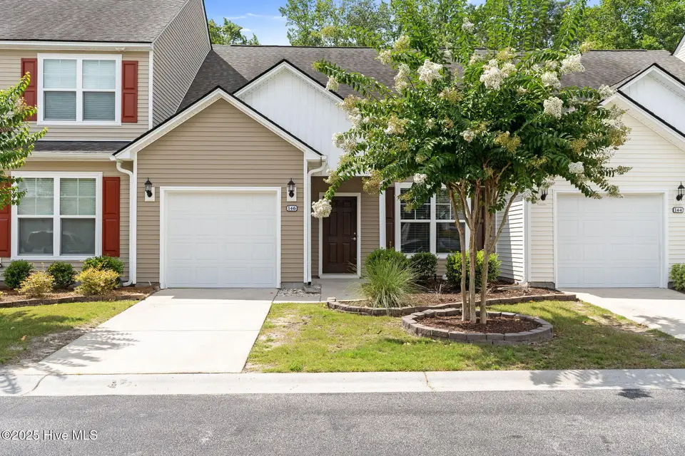 146 Freeboard Lane, Carolina Shores, NC 28467 — 3-bedroom condo in Beacon Townes, Carolina Shores, NC, photo 1 of 40: 1-web-or-mls-CAMMediaLLC.com 142-33
