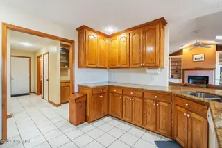 1461 S Shore Drive, Southport, NC 28461 – photo 23: Kitchen