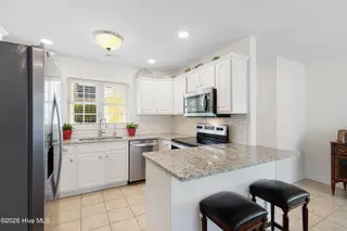 203 Brandywine Place Drive, Morehead City, NC 28557 – photo 11: Kitchen