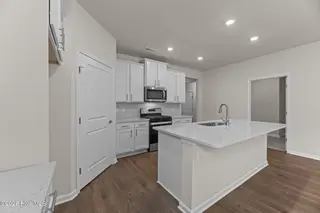 7019 Bayberry Park Drive, New Bern, NC 28562 – photo 10: 22-web-or-mls-DSC_1277