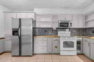 609 Mallard Drive, Jacksonville, NC 28540 — 3-bedroom home in Mallard Creek, Jacksonville, NC, photo 9 of 26: mallard-9