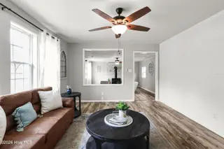 706 Seminole Trail, Jacksonville, NC 28540 – photo 12: IMG_1705