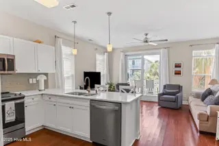 1115 Mackerel Lane 2, Carolina Beach, NC 28428 – photo 7: 008_1115_mackerel_lane-08_943
