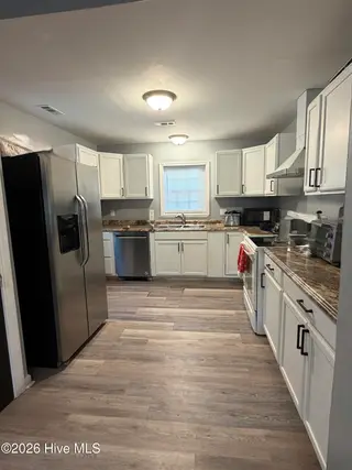 204 E Oak Street, Goldsboro, NC 27530 – photo 14: IMG_1620