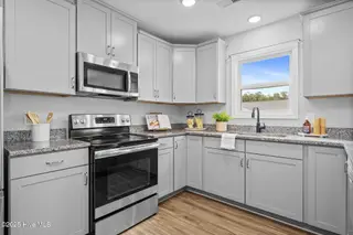 223 Independence Boulevard, Newport, NC 28570 – photo 14: 16-web-or-mls-223-Independance-016
