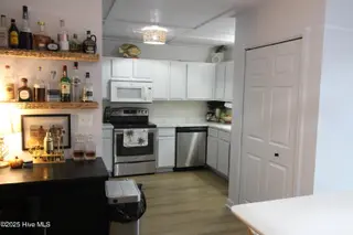 44 Pirates Cove Drive, Swansboro, NC 28584 – photo 7: IMG_7453