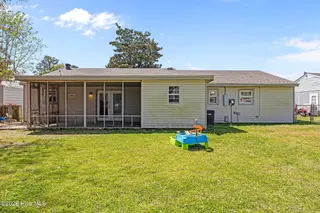 17 Walnut Drive, Jacksonville, NC 28546 – photo 7: 50-web-or-mls-17 Walnut Dr. 110