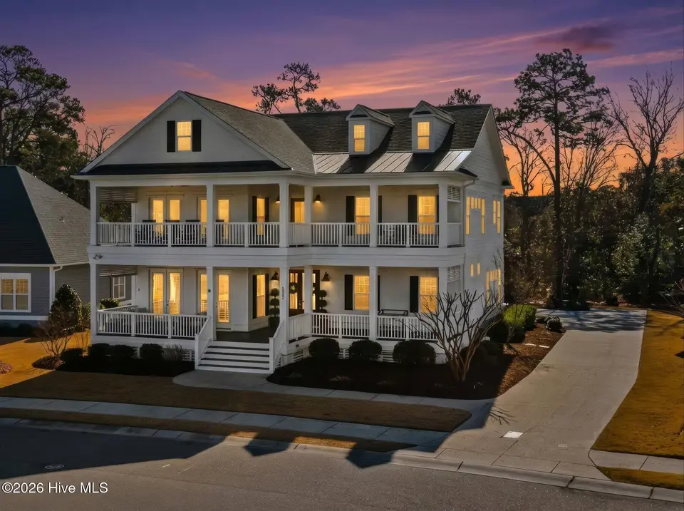 5333 Leisure Circle, Wilmington, NC 28409 – photo 1 of 72: 001_5333_leisure_circle-02_twilight__287