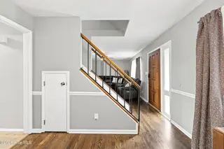 1700 Crescent Drive, Elizabeth City, NC 27909 – photo 21: Stairs