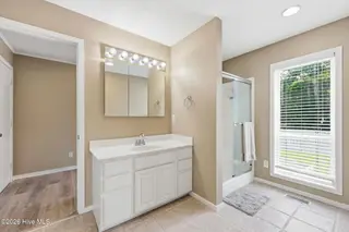 806 Lord Granville Drive, Morehead City, NC 28557 – photo 17: Primary Suite bathroom