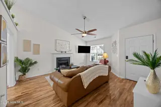 2924 Flintridge Drive, Greenville, NC 27834 – photo 8: 10-web-or-mls-BLS_0006