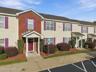 1548 Manning Forest Drive M5, Greenville, NC 27834 – photo 4: 4-web-or-mls-DJI_20260910090822_0002_D