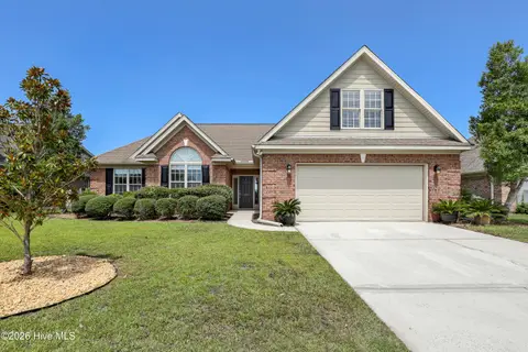 341 Highlands Dr, Hampstead