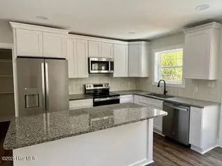1610 Camellia Drive, Elizabeth City, NC 27909 – photo 13: 43577f99-a135-4522-905c-43be13f4540c