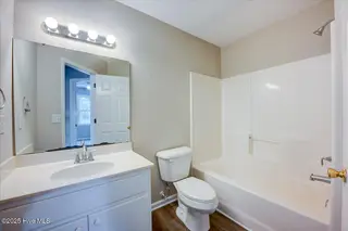 3624 Elizabeth Avenue, New Bern, NC 28562 – photo 14: Full bathroom