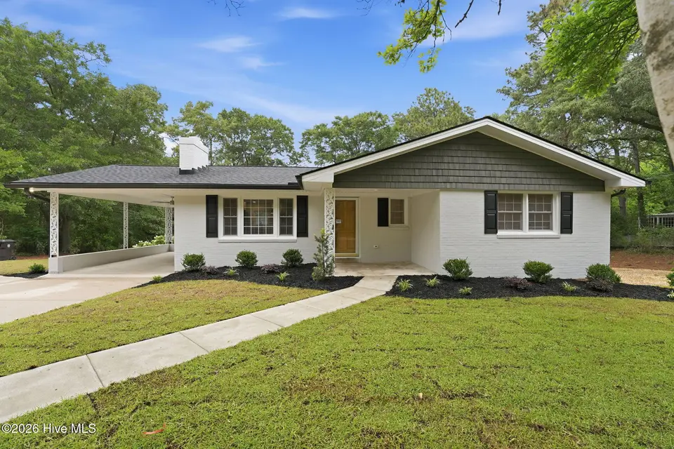 601 Bethesda Avenue, Aberdeen, NC 28315 – photo 1 of 55: 601 Bethesda Avenue