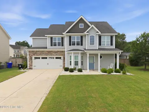 601 Aurora Pl, Hampstead