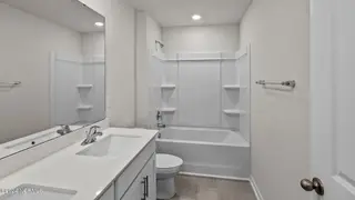 209 Lake Tyler Drive, New Bern, NC 28560 – photo 17: 19-web-or-mls-BLS_0054
