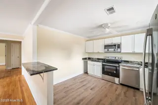 617 S 9th Street, Wilmington, NC 28401 – photo 8: kitchen