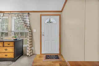 1221 Arvida Spur Road, Rocky Point, NC 28457 – photo 7: 10_entryway