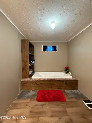 910 Mccaskill Drive, Kinston, NC 28501 — 4-bedroom manufactured home, Kinston, NC, photo 18 of 27: IMG_6208
