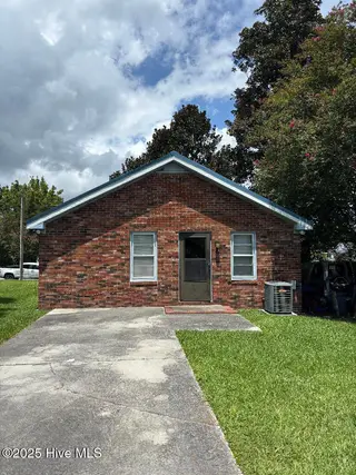 1314 Queen Street, Wilmington, NC 28401 – photo 2: 1314 Queen-Rear