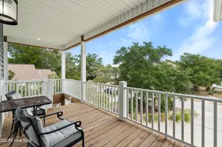 127 NE 34th Street, Oak Island, NC 28465 — 3-bedroom home in Tranquil Harbor, Oak Island, NC, photo 5 of 53: DSC08193