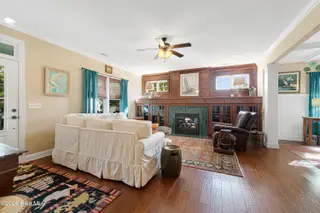 301 Hedrick Street, Beaufort, NC 28516 – photo 8: Living room with gorgeous fireplace