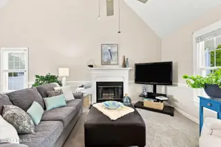 724 Winterfield Drive, Winterville, NC 28590 – photo 7: Living Room