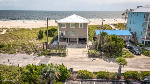 1818 Canal Dr, Carolina Beach