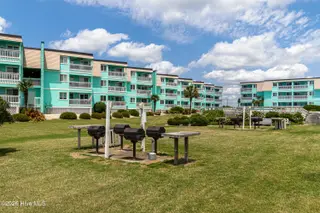 301 E Commerce Way Road 255 Sea Spray, Atlantic Beach, NC 28512 – photo 23: Grills