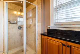 606 Hill Street, Rocky Mount, NC 27801 – photo 10: Shower dsc04997-hdr