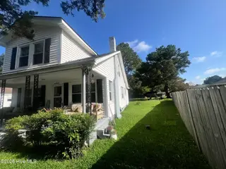 4340 W Perry Street, Farmville, NC 27828 – photo 5: 2026-08-08T105421_e735c550-1b9d-487b-91b