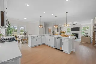 2500 Plover Way, New Bern, NC 28562 – photo 3: 24-web-or-mls-DSC_3375