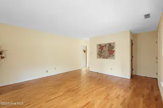 4641 Masonboro Loop Road, Wilmington, NC 28409 – photo 10: Livingroom