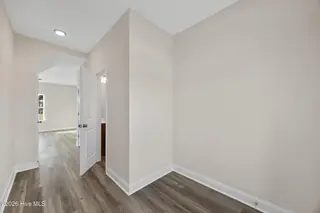 240 Deer Haven Drive, Richlands, NC 28574 – photo 11: 11_hallway