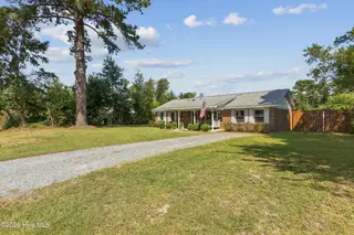 5137 Lord Byron Road, Wilmington, NC 28405 — 3-bedroom home in Kings Grant, Wilmington, NC, photo 3 of 35: IMG_7179